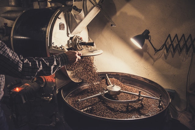 goldstruck modern coffee shop roasting machine